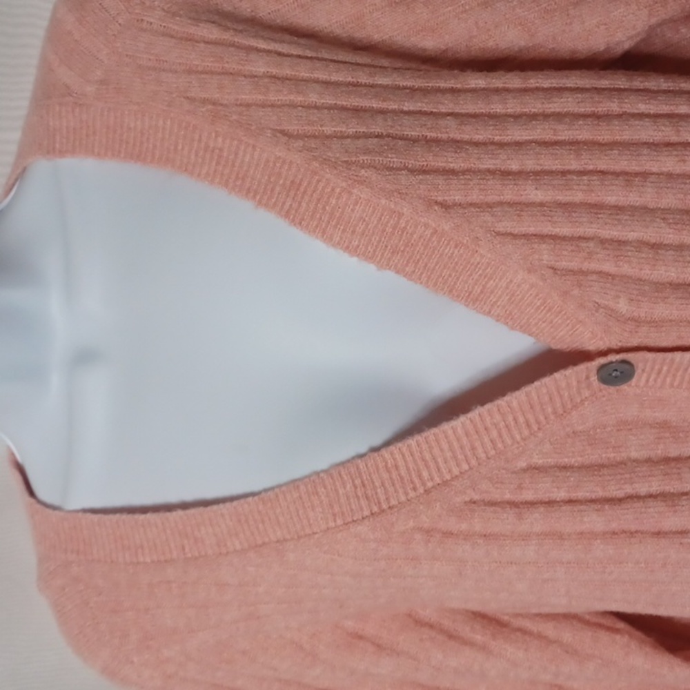 American Eagle Outfitters Pink Ribbed  Button Front Crop Sweater. Size L - Picture 6 of 15